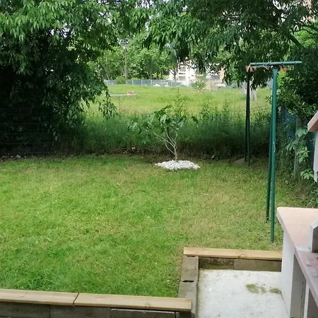 Maison Familliale Avec Jardin