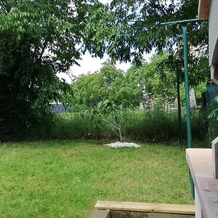 Villa Maison Familliale Avec Jardin *