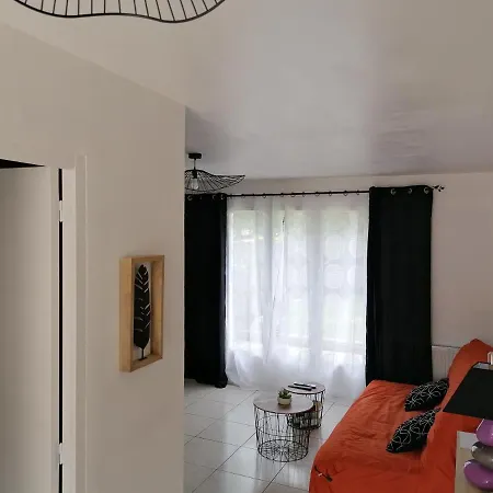 빌라 Maison Familliale Avec Jardin *